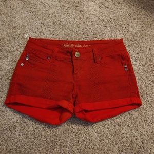 Red Vanilla Star shorts